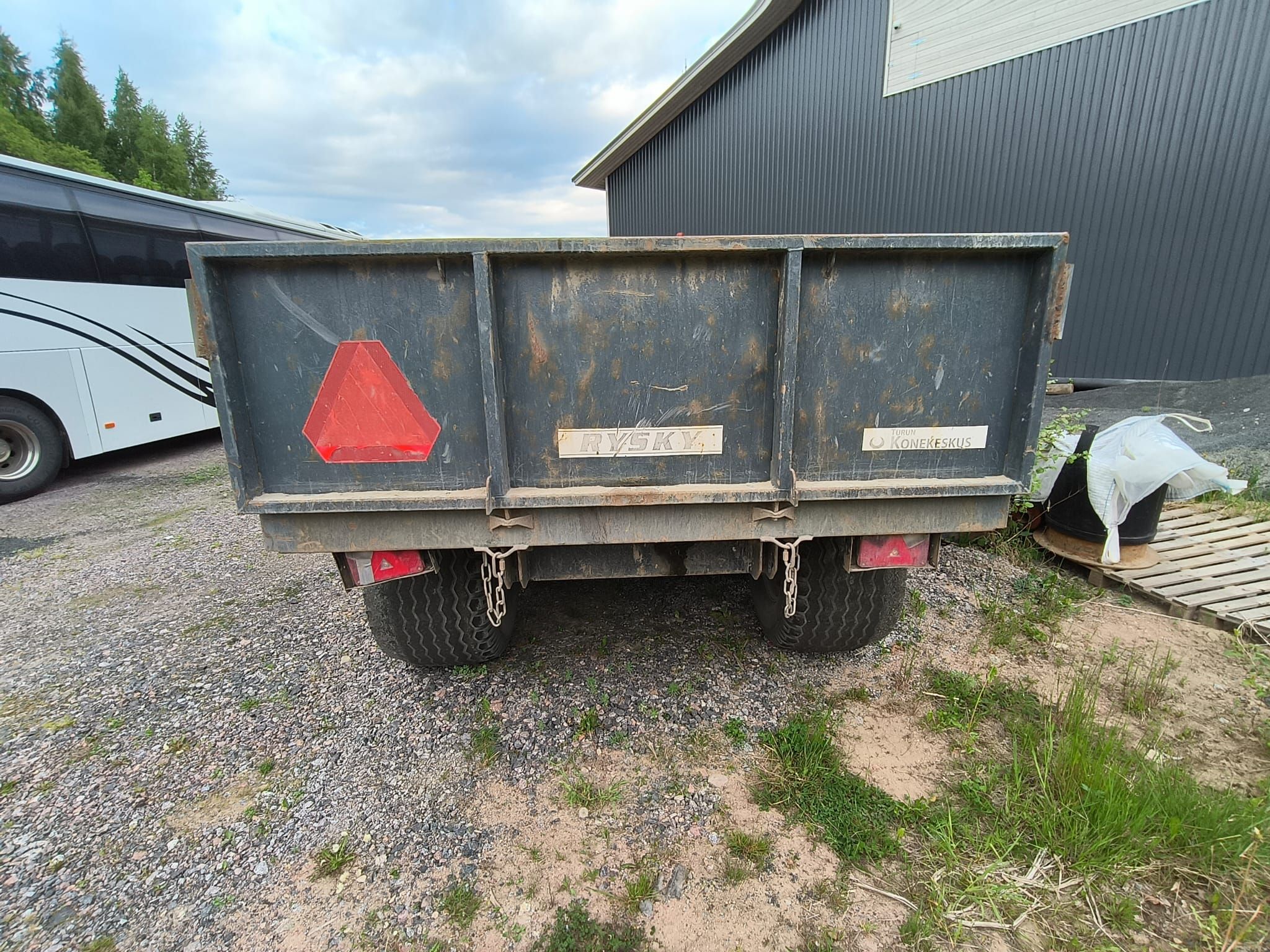 Image 3/8