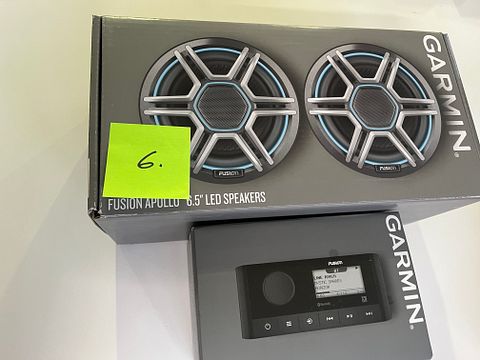 Image 1/4