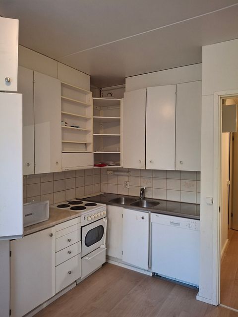 Image 11/19