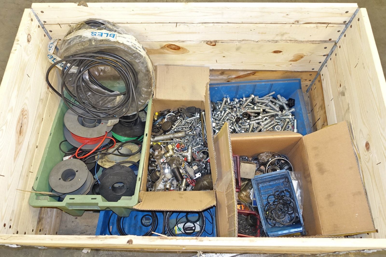 Image 2/4