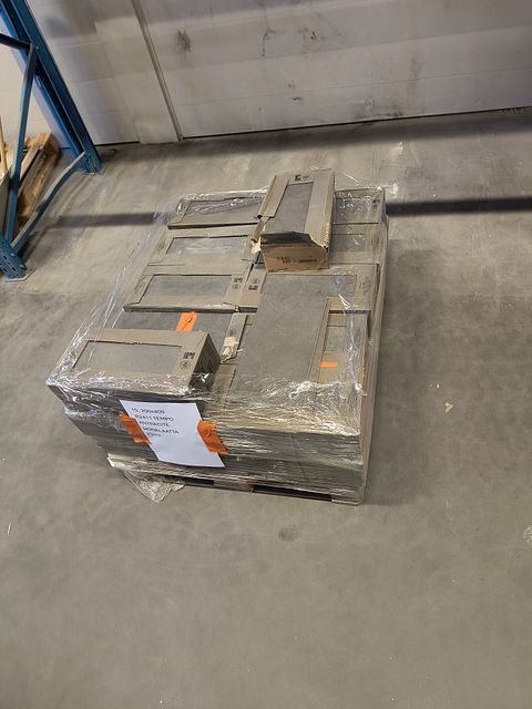 Image 3/4