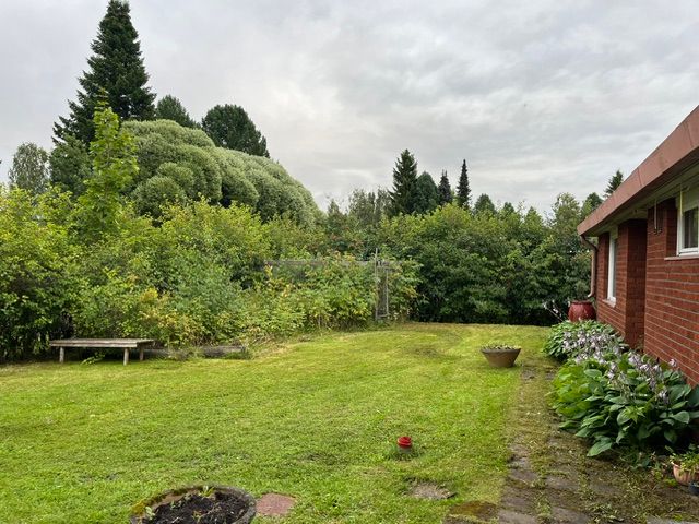 Image 7/42