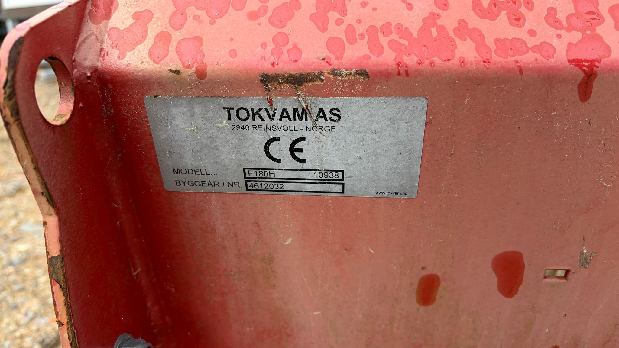 Image 2/6
