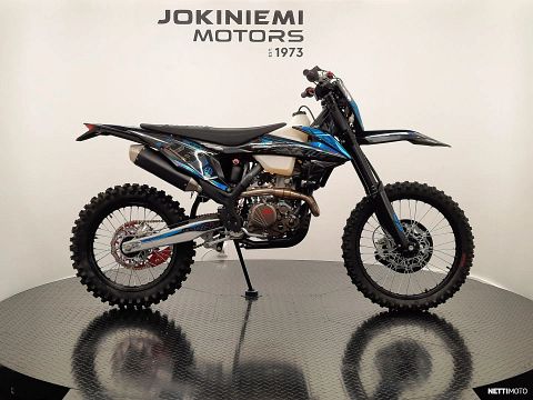 Image 1/12