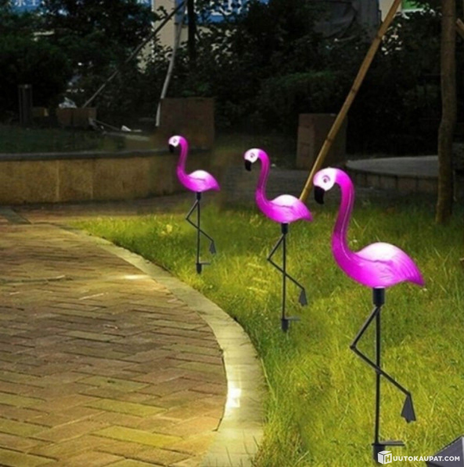Tunnelmallinen Flamingo LED-Puutarhavalaisin aurinkopaneelilla ja akulla, hämäräkytkin, Kuopio的来源图片