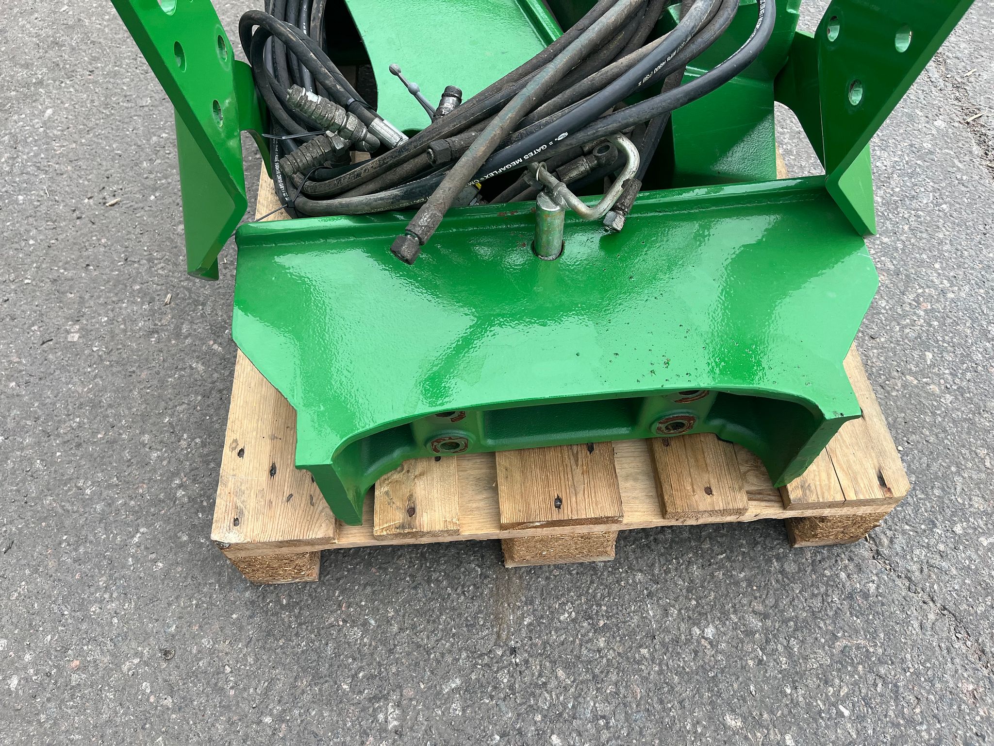 Image 4/6