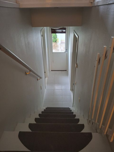 Image 12/18