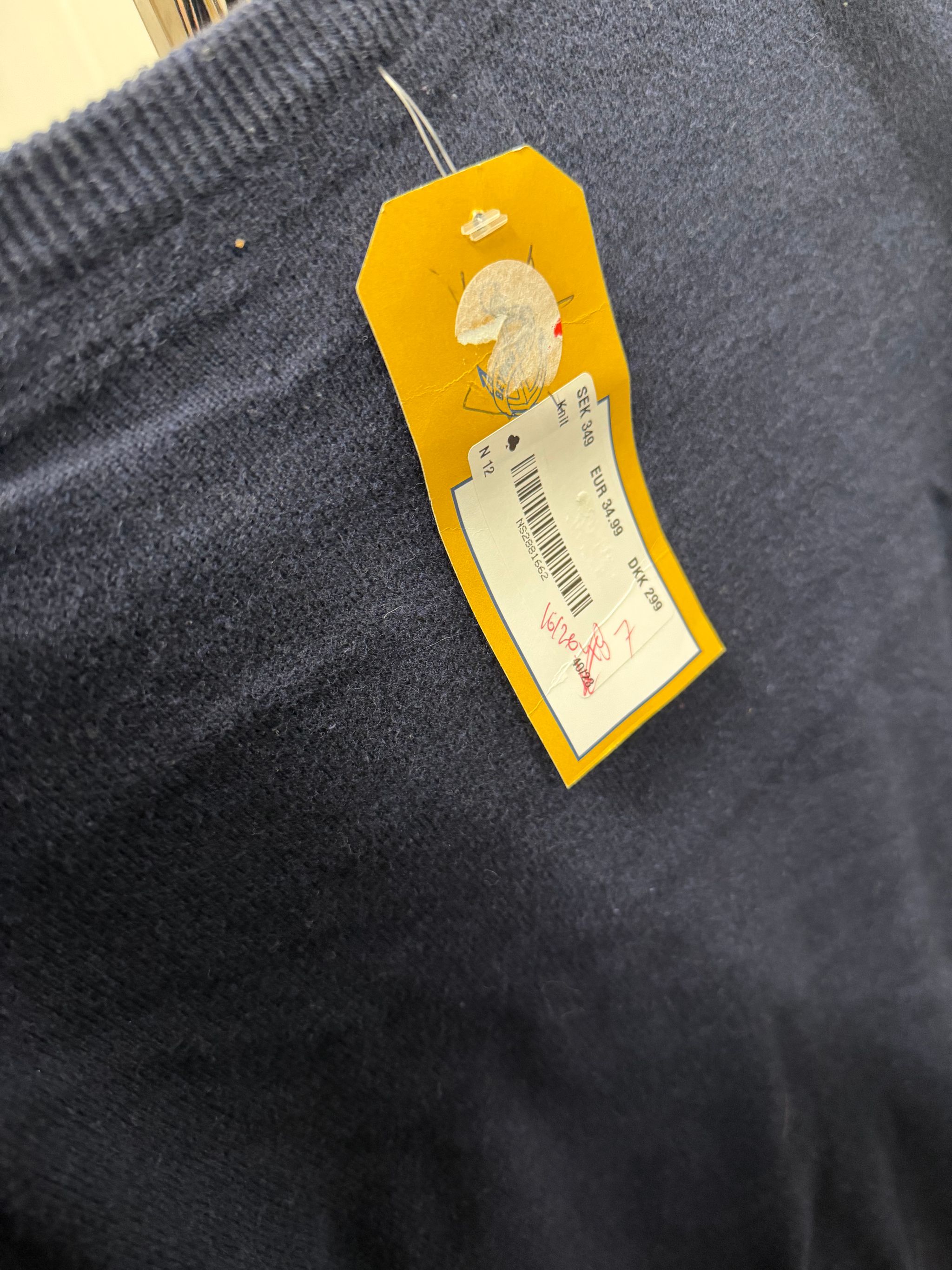 Image 10/37
