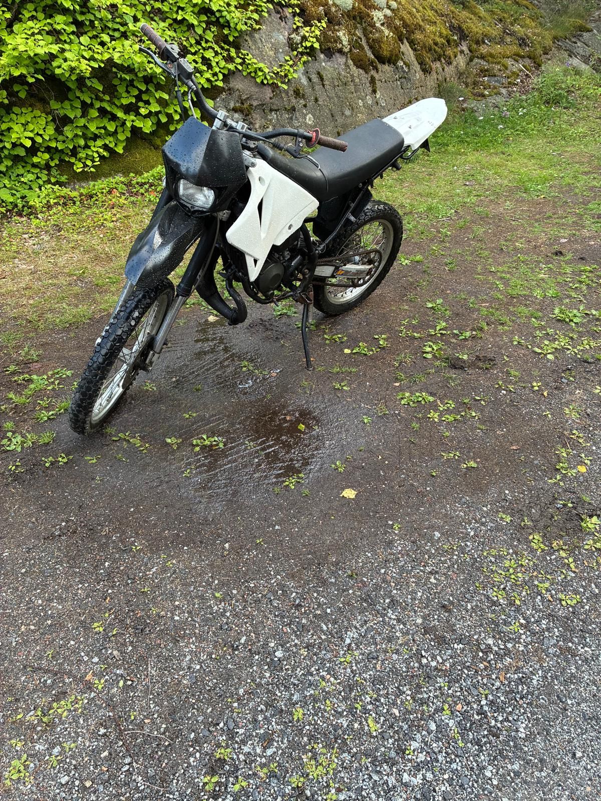 Image 1/4