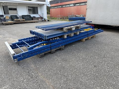 Image 8/10