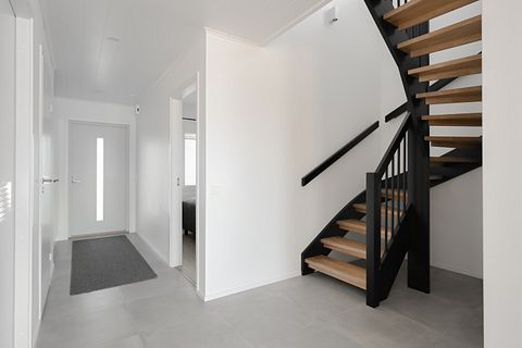 Image 14/24