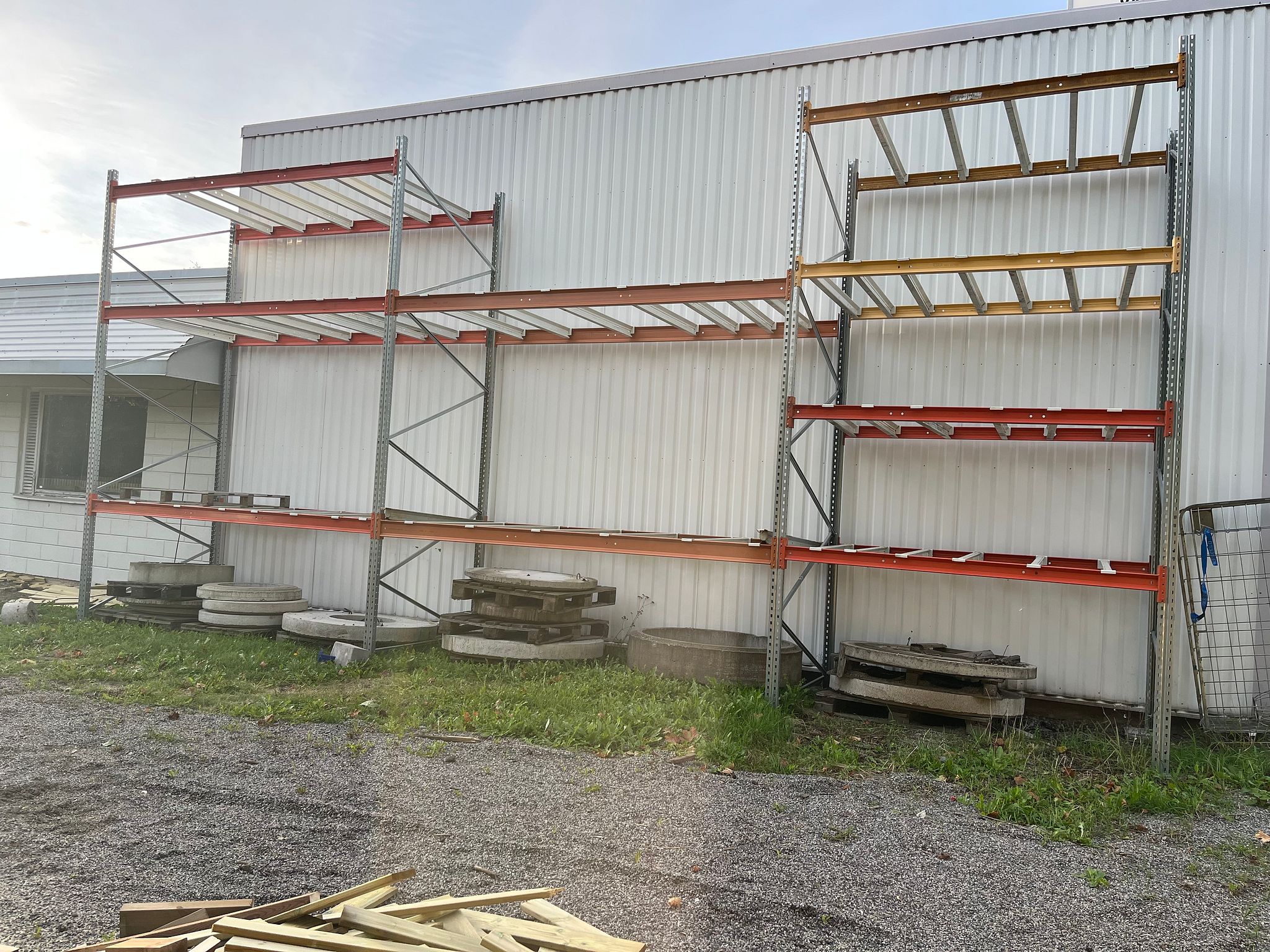 Image 3/7