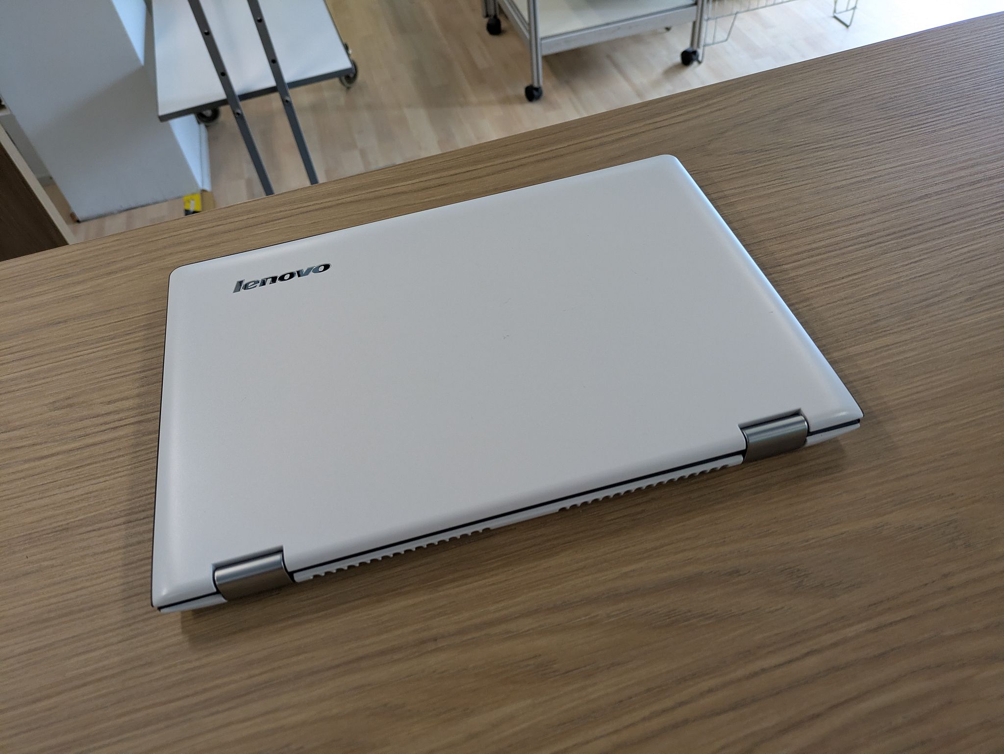Image 10/16