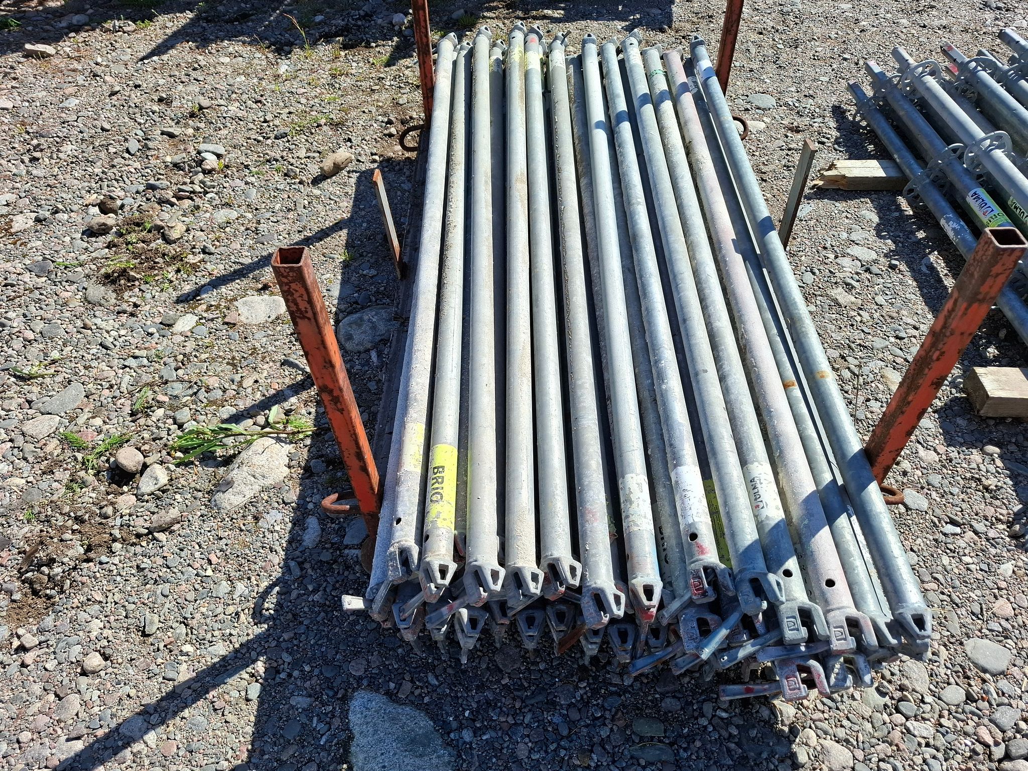 Image 3/9