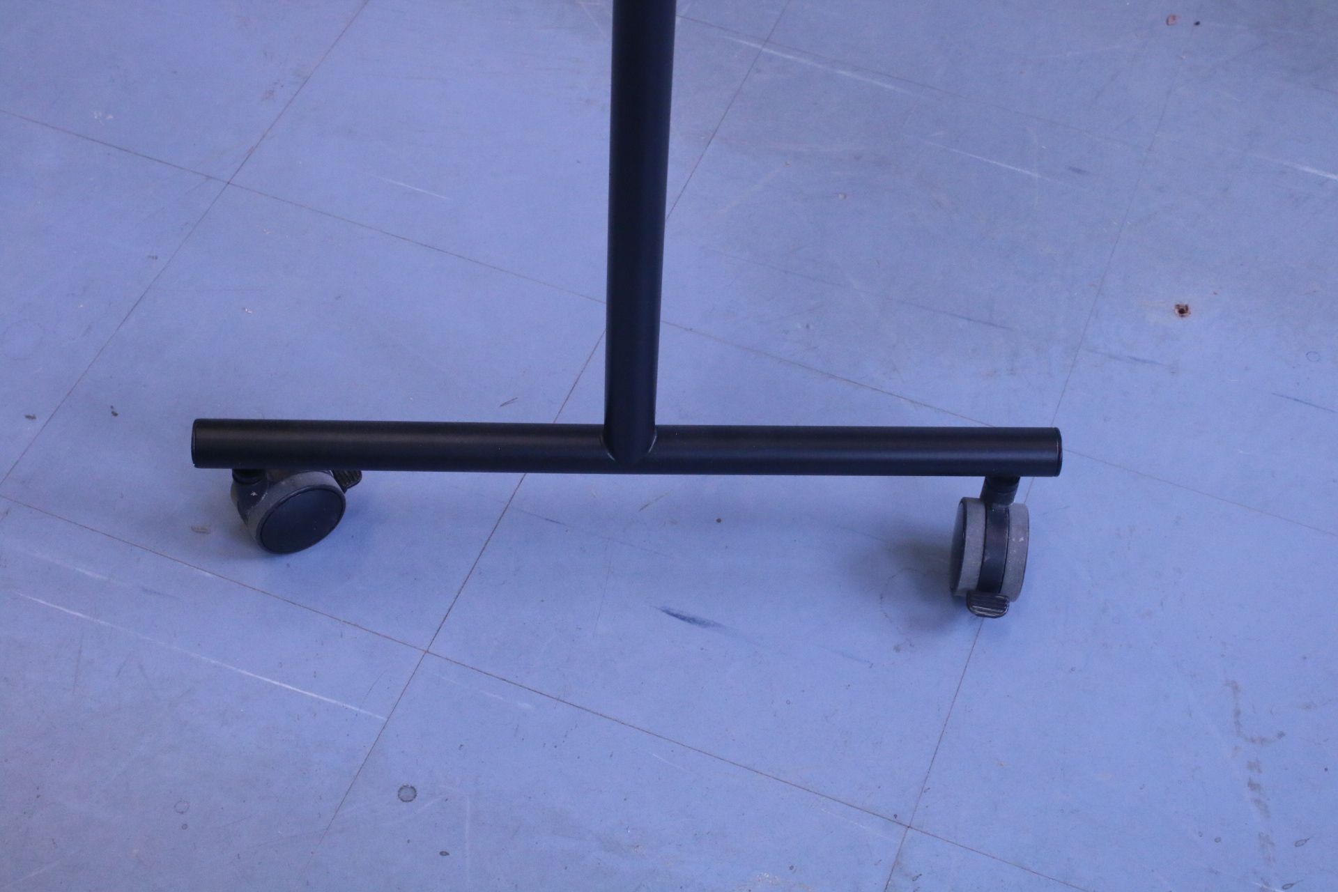 Image 7/9