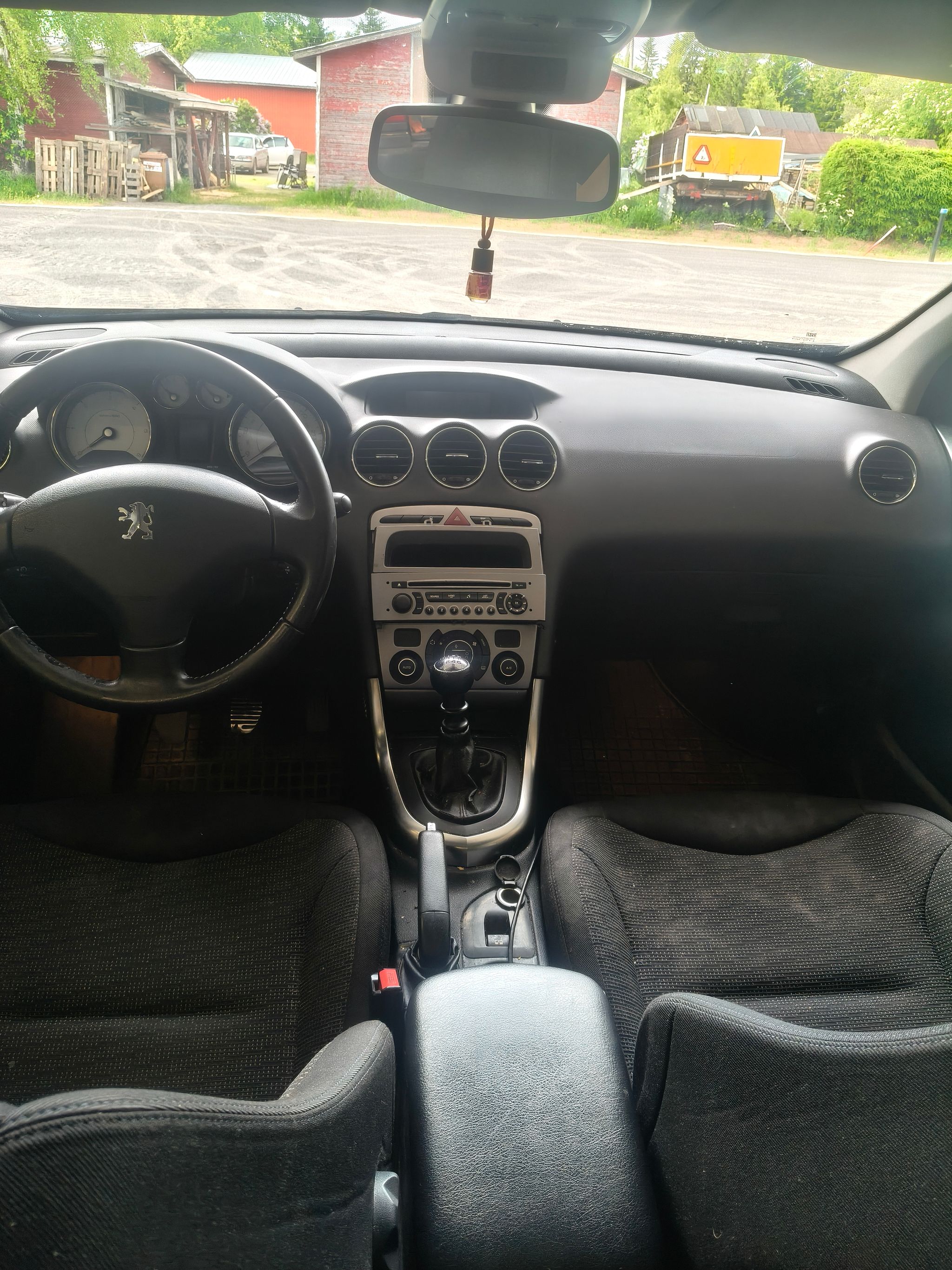 Image 7/12