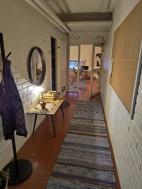 Image 4/64