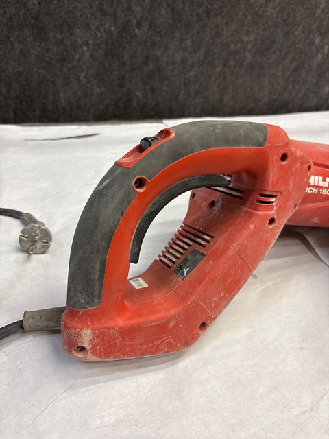 Image 21/25