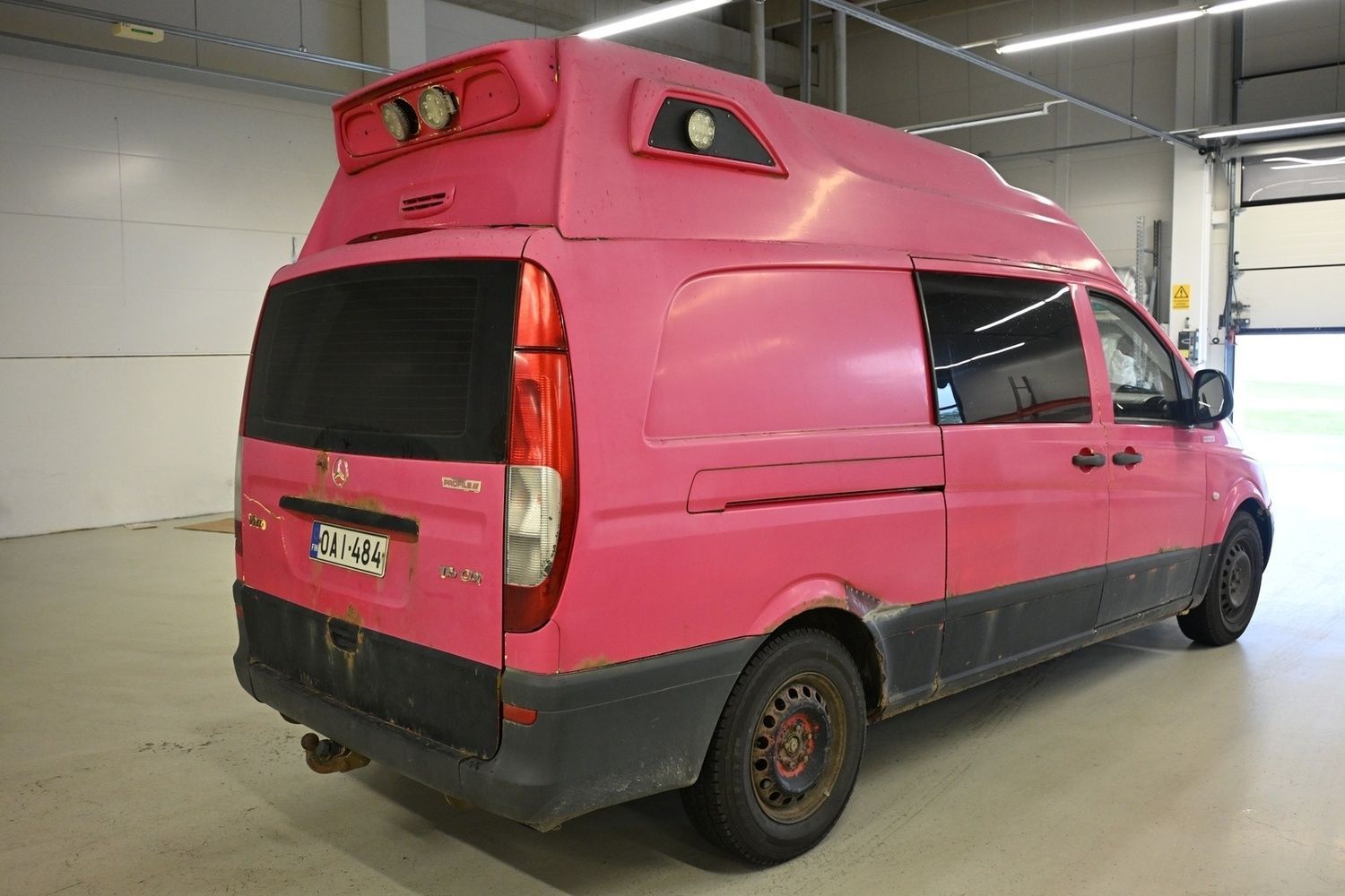 Image 7/44
