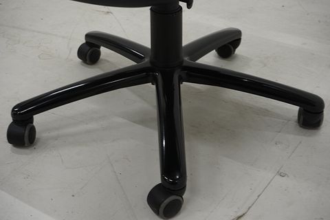 Image 8/10