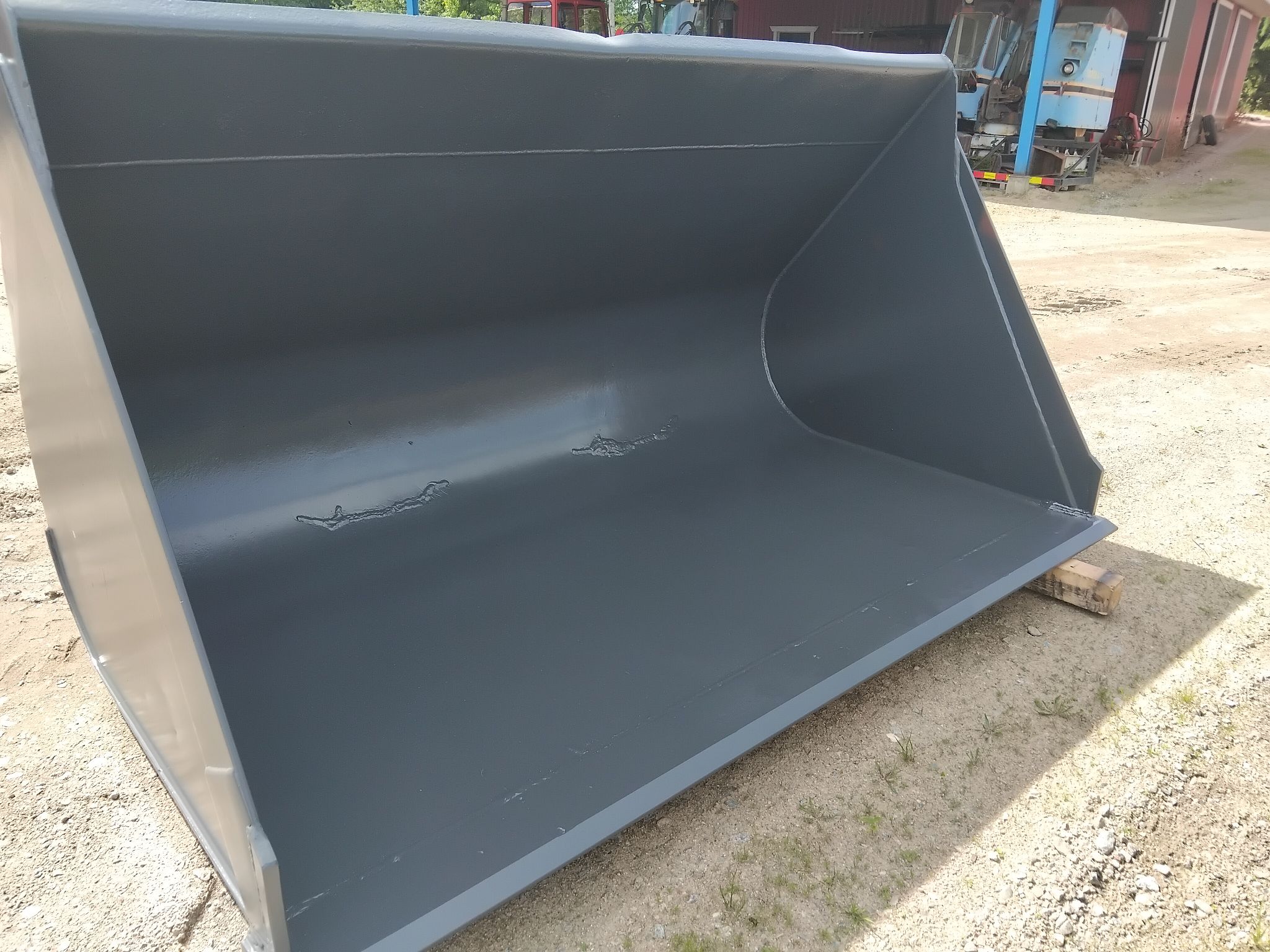 Image 4/6