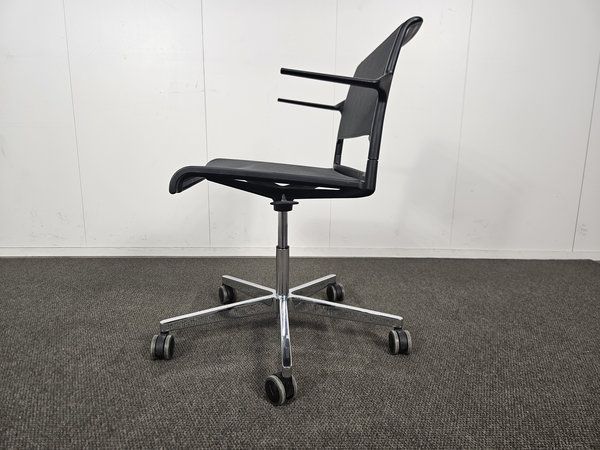 Image 5/10