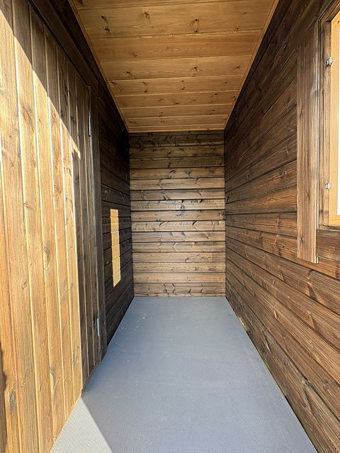 Image 7/8