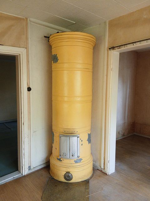 Image 6/10