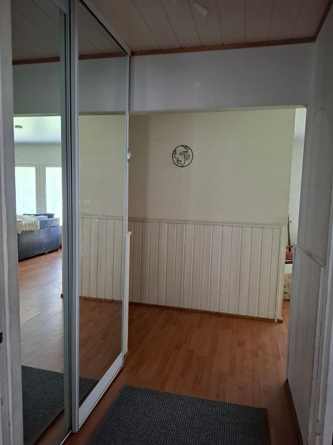 Image 8/33