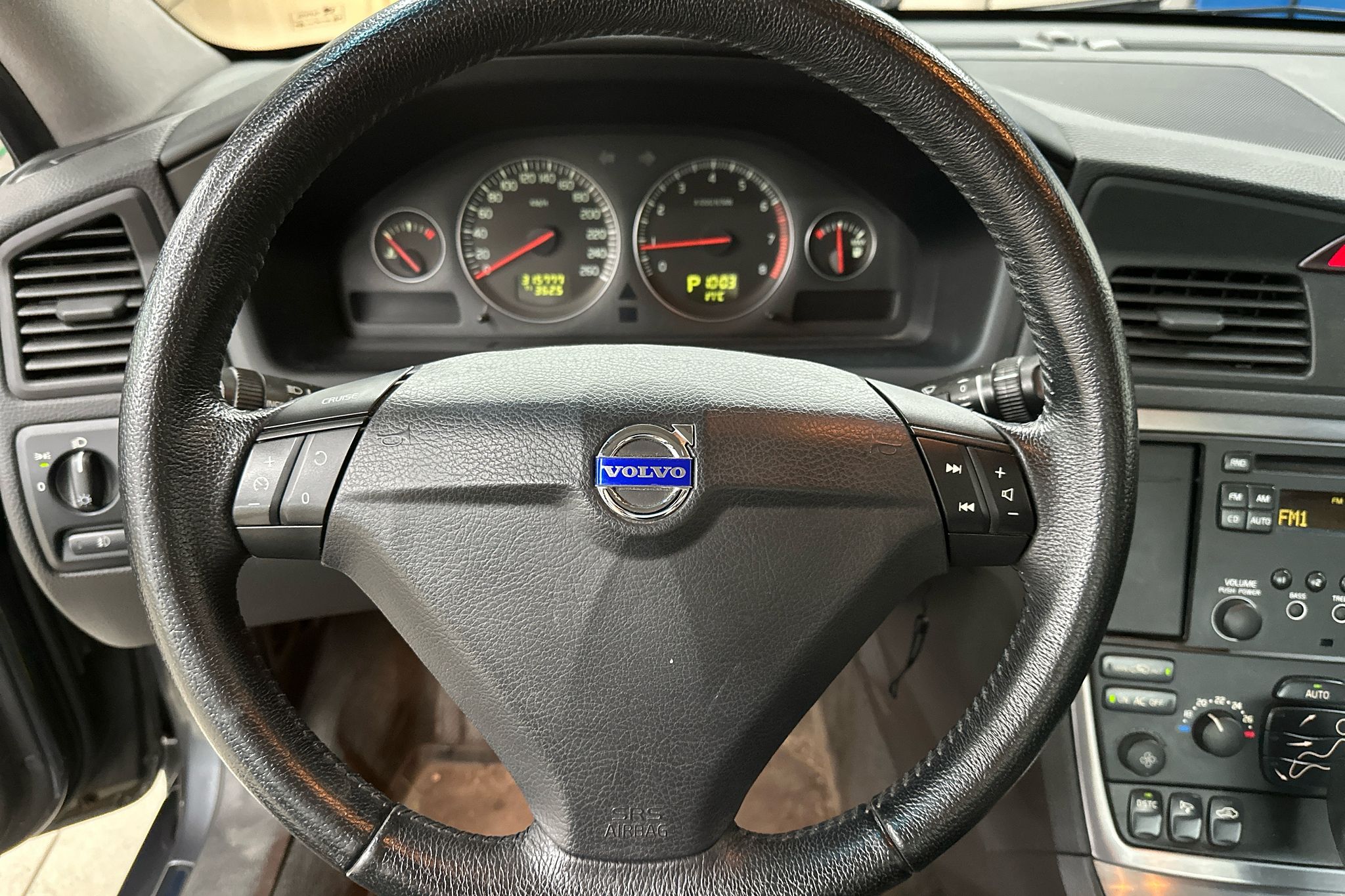 Image 12/23