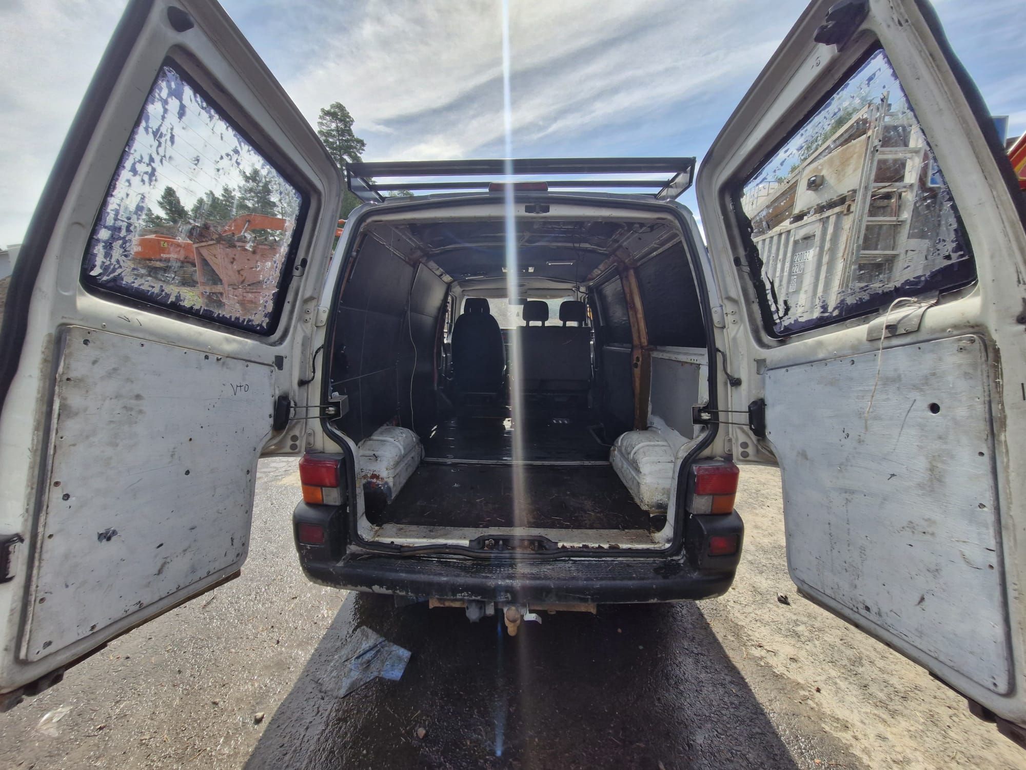 Image 6/13