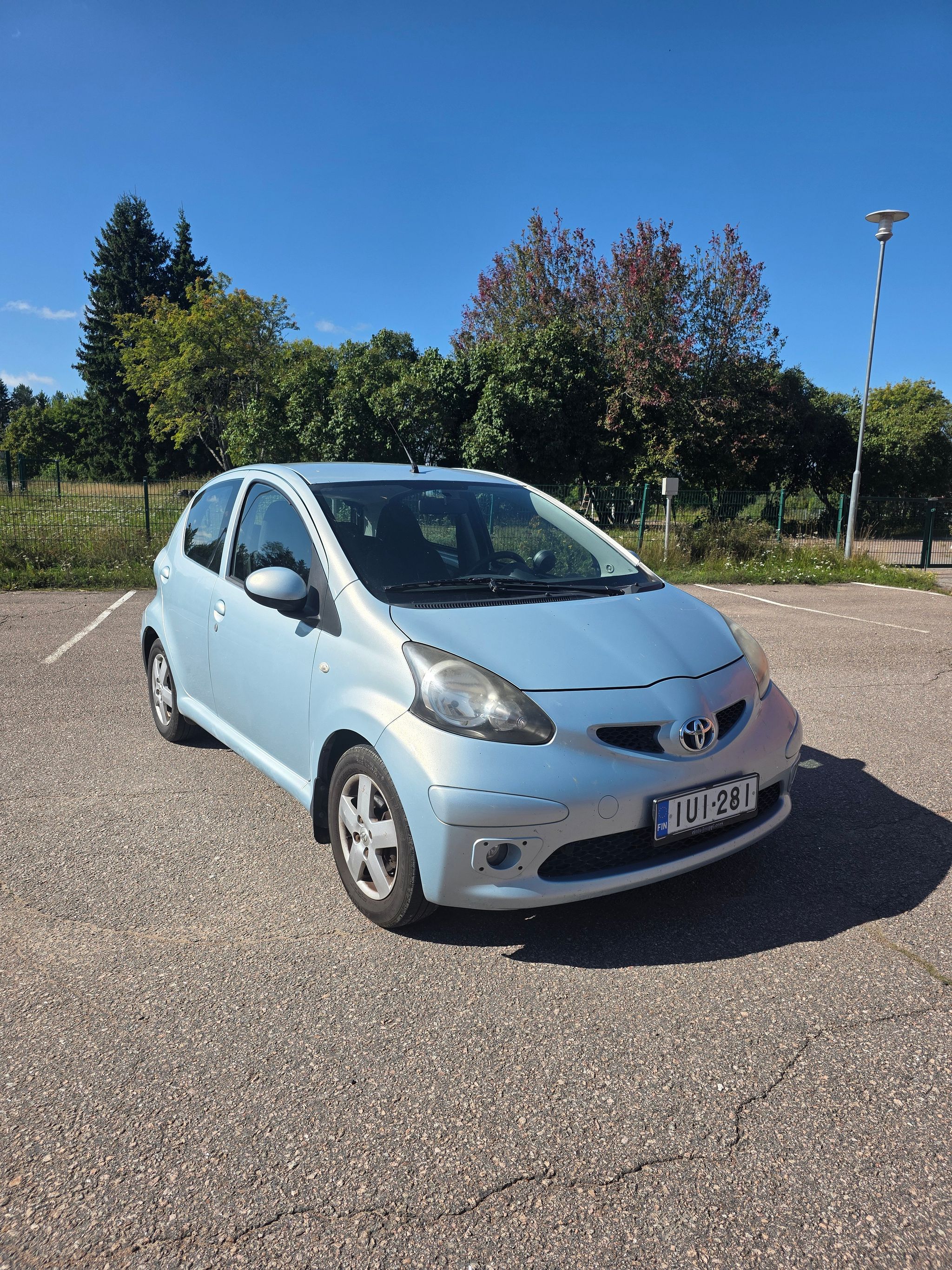 Image 1/19