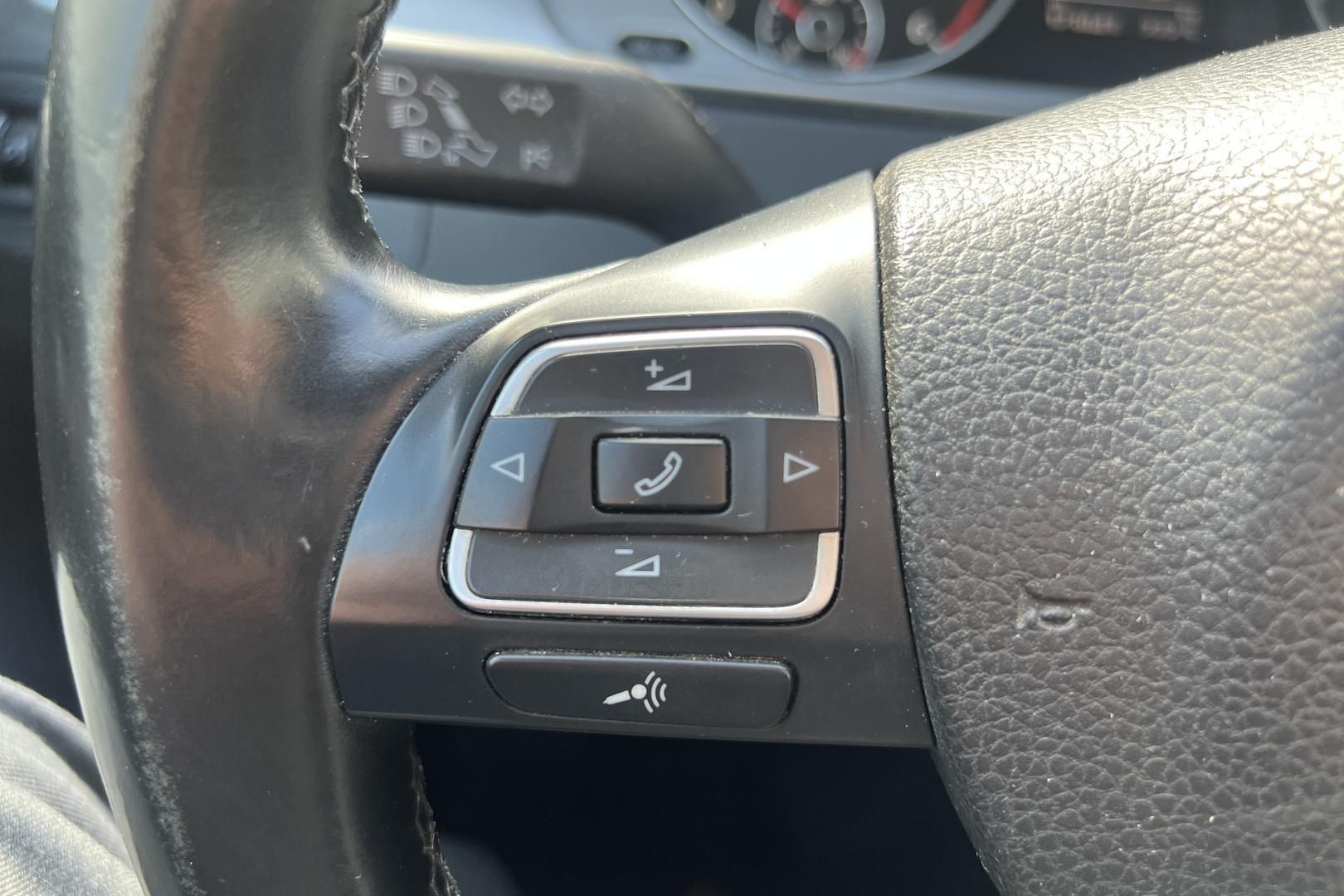 Image 10/36