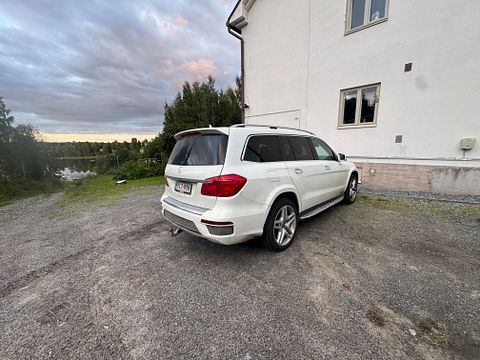 Image 3/10