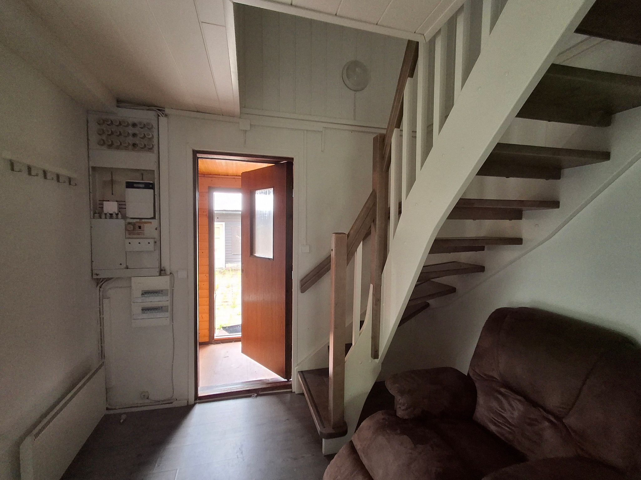Image 18/28