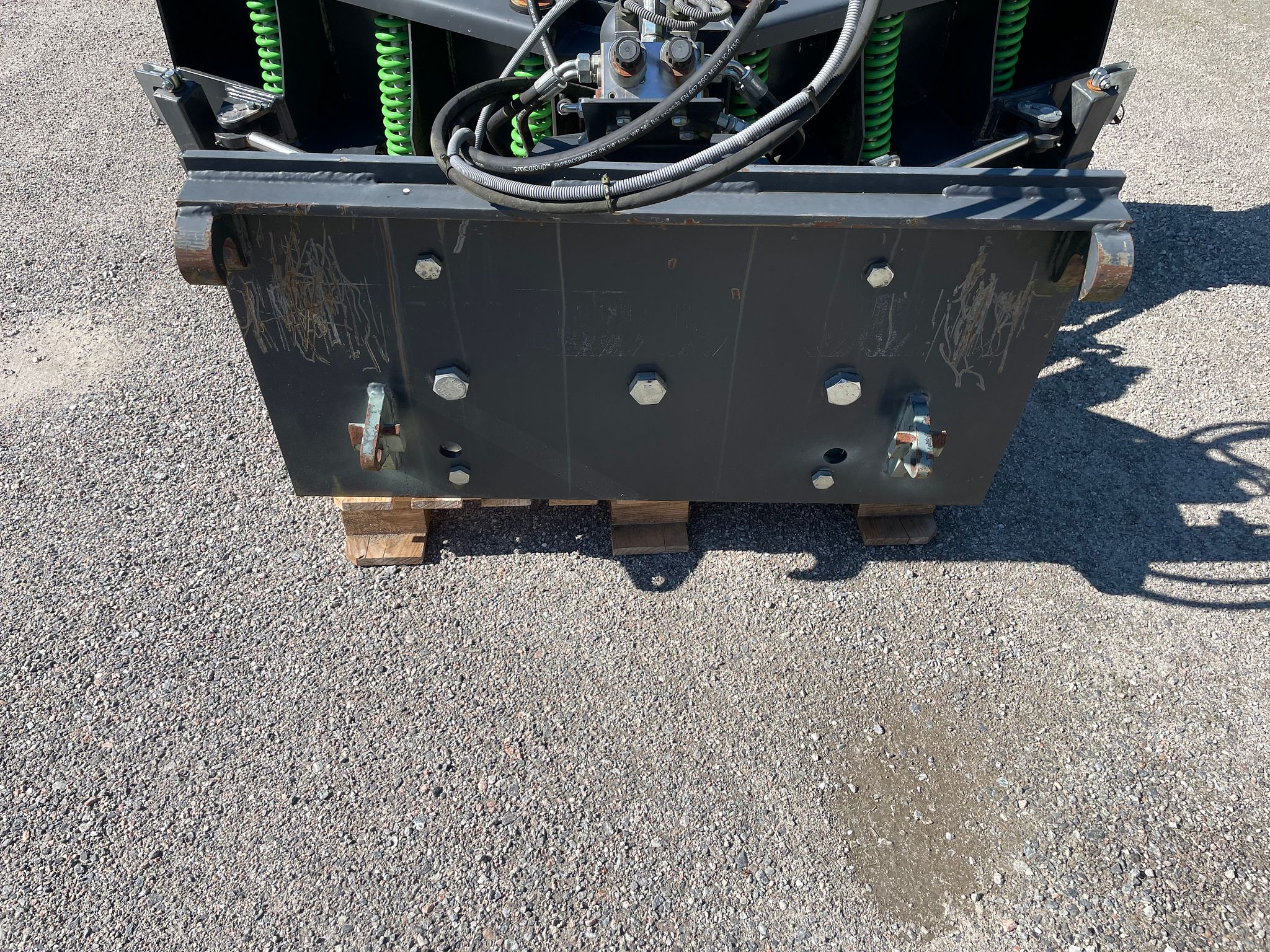 Image 3/9