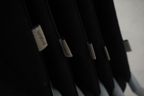Image 6/8