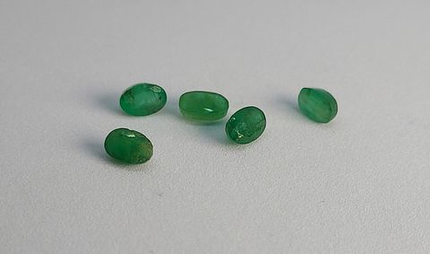 Image 2/6