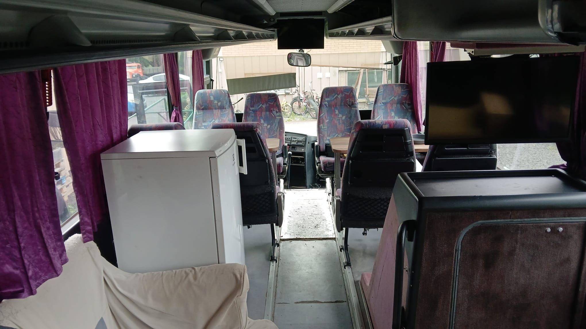 Image 3/6