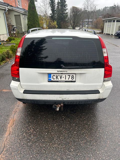 Image 3/13