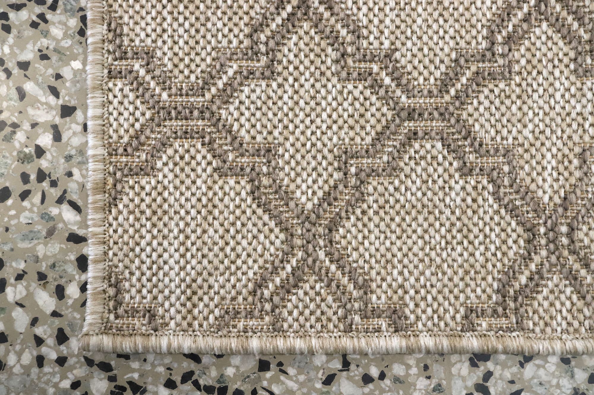 Image 4/5