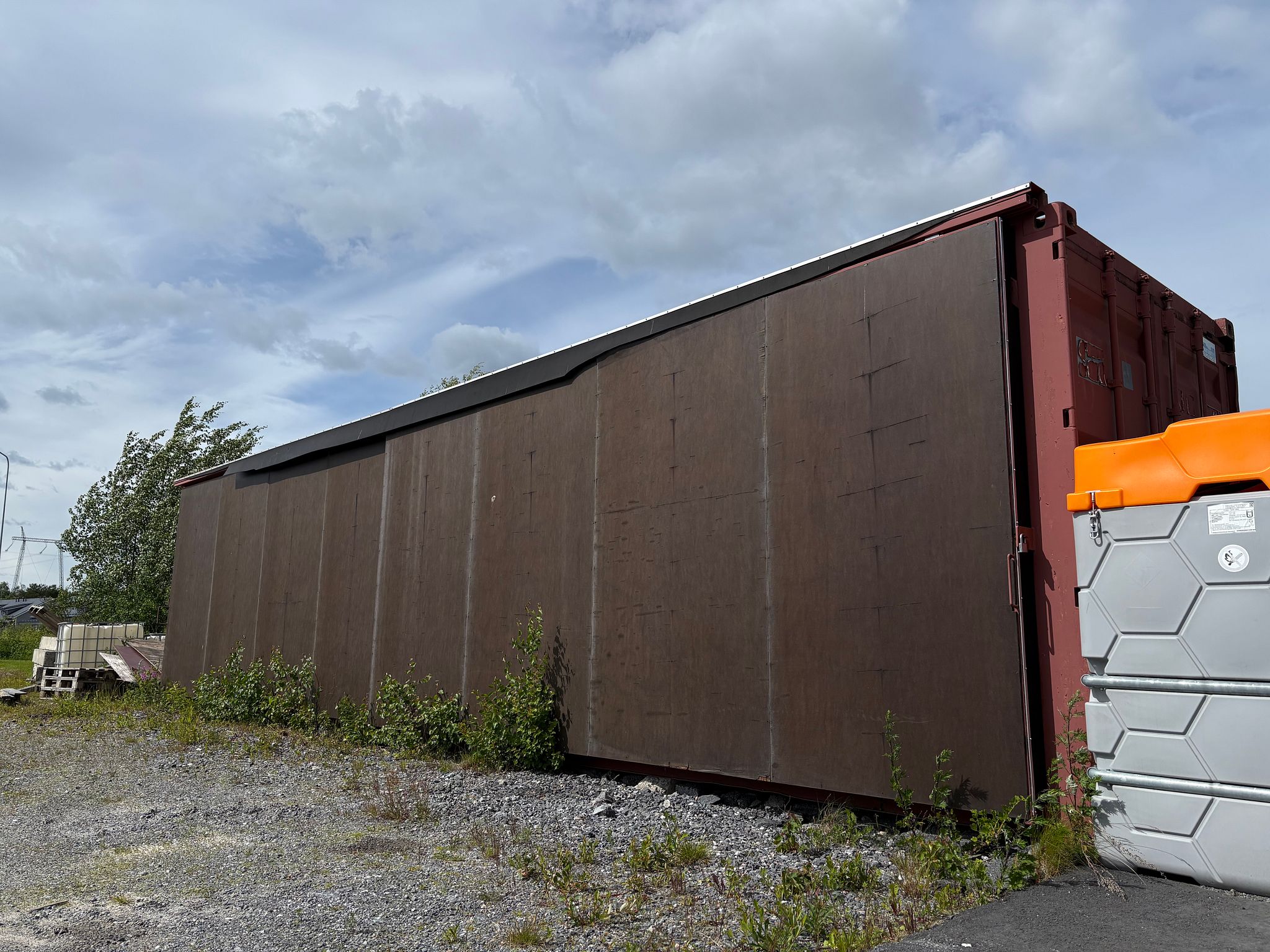 Image 1/26