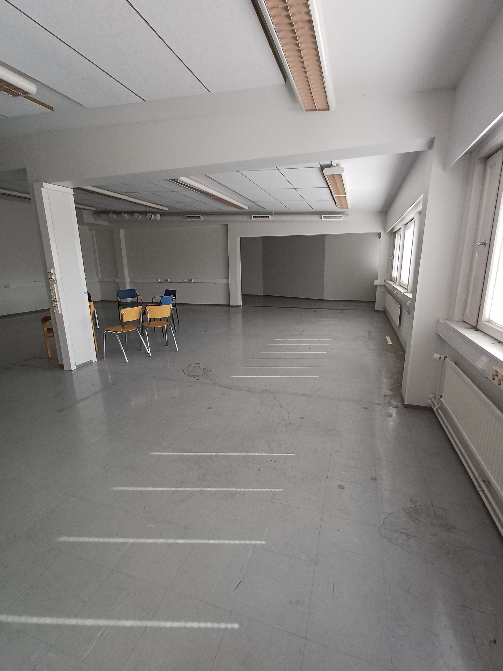 Image 43/79