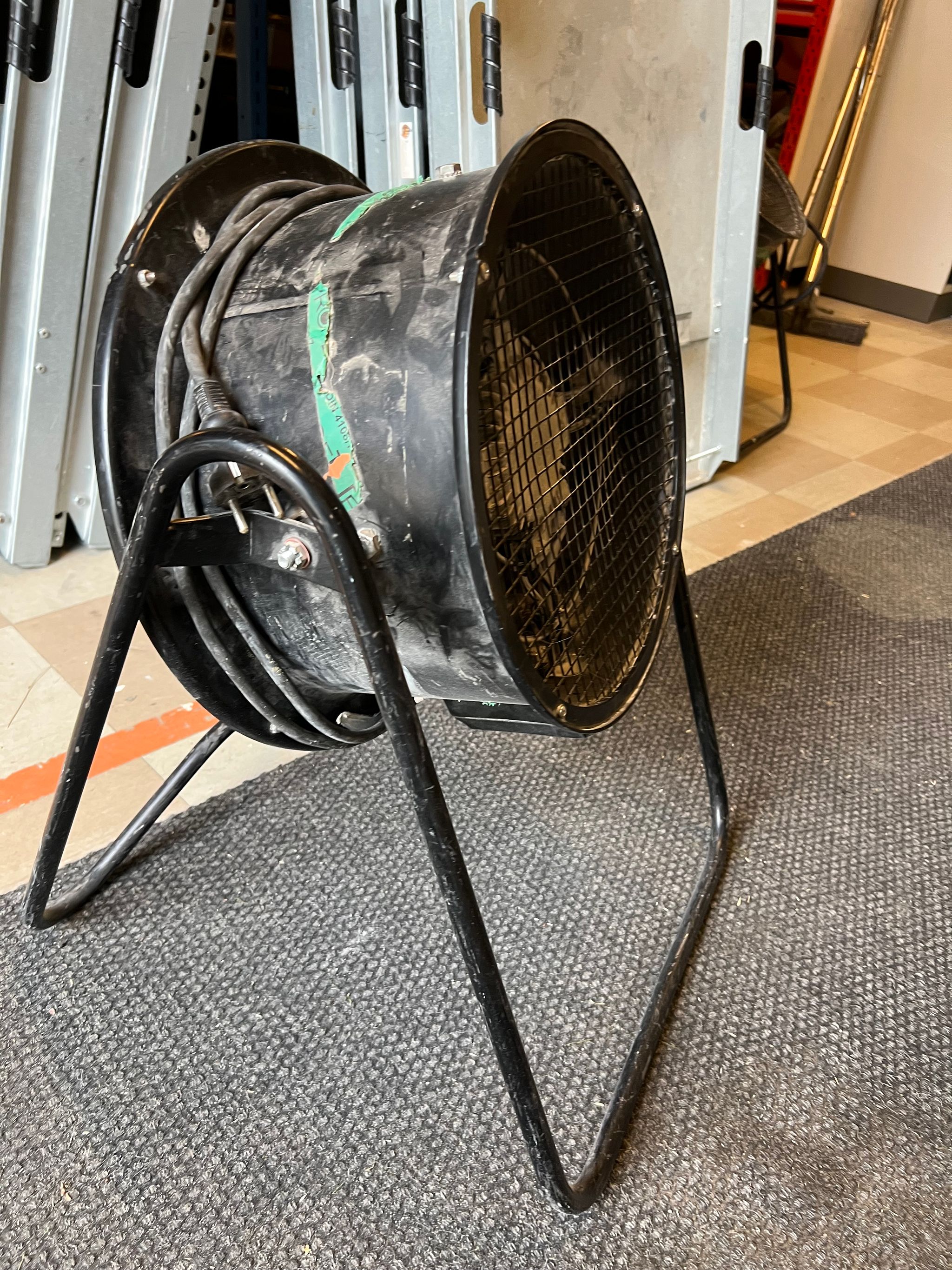Image 3/9