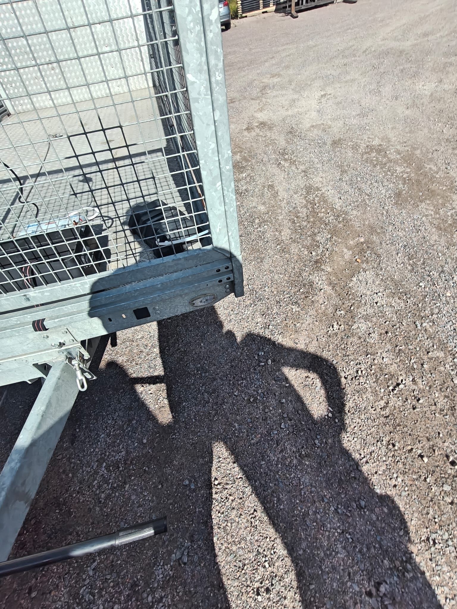 Image 8/18