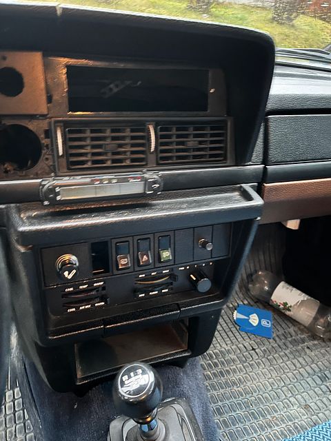 Image 10/11