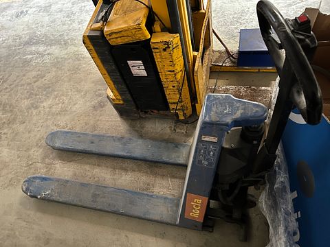Image 1/39