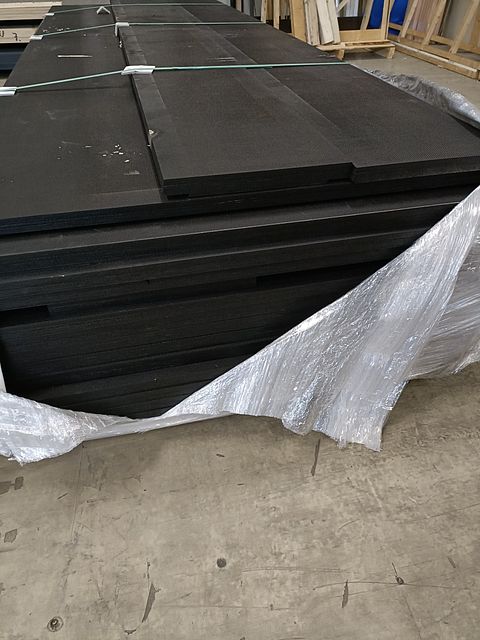 Image 2/3