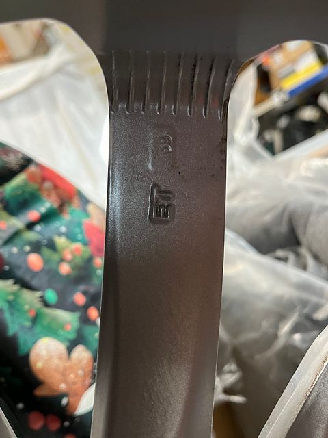 Image 6/8