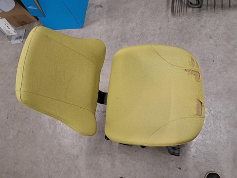 Image 3/4